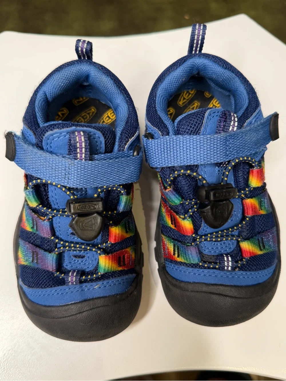 KEEN Kids Rainbow Closed Toe Sneaker Sandals Multi Bright Cobalt Size 9 EUC